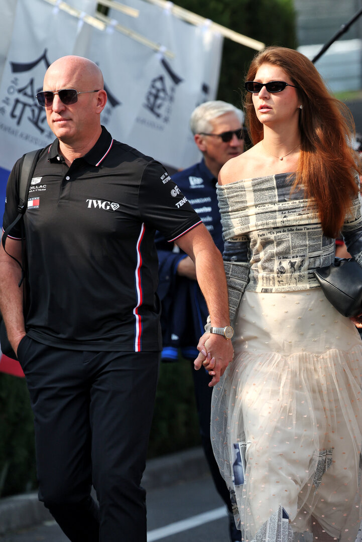 GP GIAPPONE, (L to R): Dan Towriss (USA) Cadillac F1 Team e TWG Motorsports CEO e sua moglie Cassidy Towriss.
29.03.2026. Formula 1 World Championship, Rd 3, Japanese Grand Prix, Suzuka, Japan, Gara Day.
- www.xpbimages.com, EMail: requests@xpbimages.com © Copyright: Bearne / XPB Images