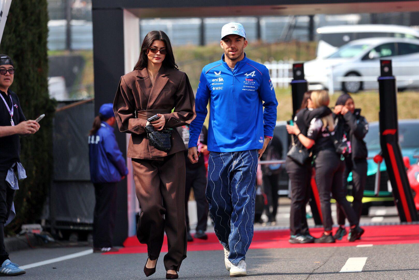 GP GIAPPONE, (L to R): Kika Cerqueira Gomes (POR) with her boyfriend Pierre Gasly (FRA) Alpine F1 Team.
29.03.2026. Formula 1 World Championship, Rd 3, Japanese Grand Prix, Suzuka, Japan, Gara Day.
- www.xpbimages.com, EMail: requests@xpbimages.com © Copyright: Rew / XPB Images