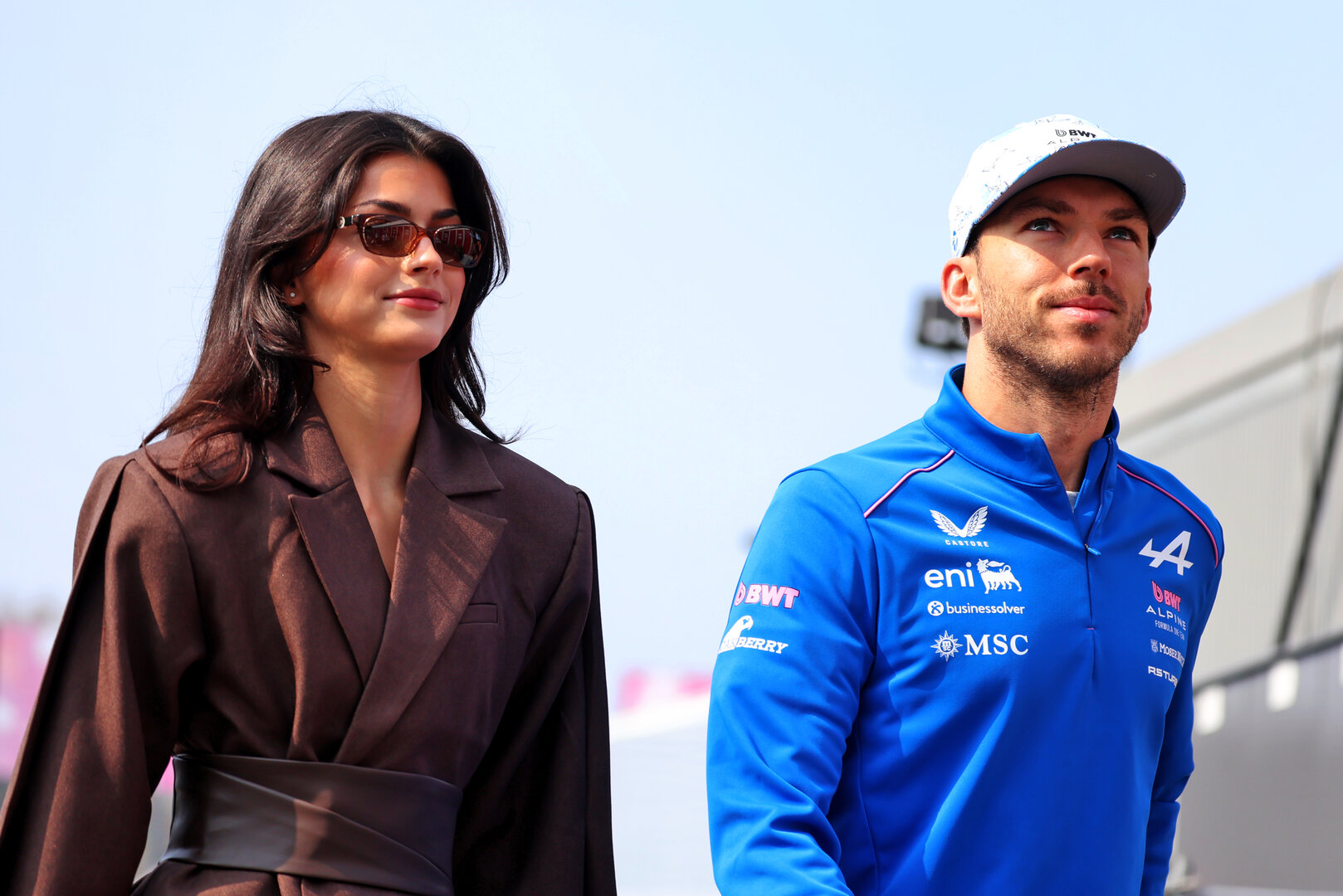 GP GIAPPONE, (L to R): Kika Cerqueira Gomes (POR) with her boyfriend Pierre Gasly (FRA) Alpine F1 Team.
29.03.2026. Formula 1 World Championship, Rd 3, Japanese Grand Prix, Suzuka, Japan, Gara Day.
 - www.xpbimages.com, EMail: requests@xpbimages.com © Copyright: Rew / XPB Images