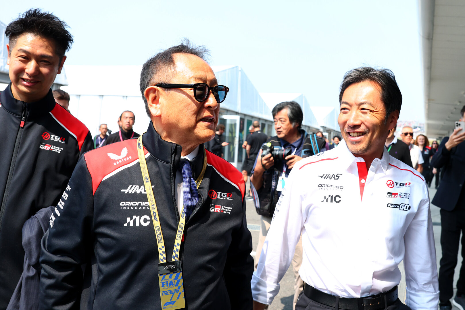 GP GIAPPONE, (L to R): Akio Toyoda (JPN) Toyota Motor Corporation Chairman with Ayao Komatsu (JPN) Haas F1 Team Principal.
29.03.2026. Formula 1 World Championship, Rd 3, Japanese Grand Prix, Suzuka, Japan, Gara Day.
- www.xpbimages.com, EMail: requests@xpbimages.com © Copyright: Bearne / XPB Images