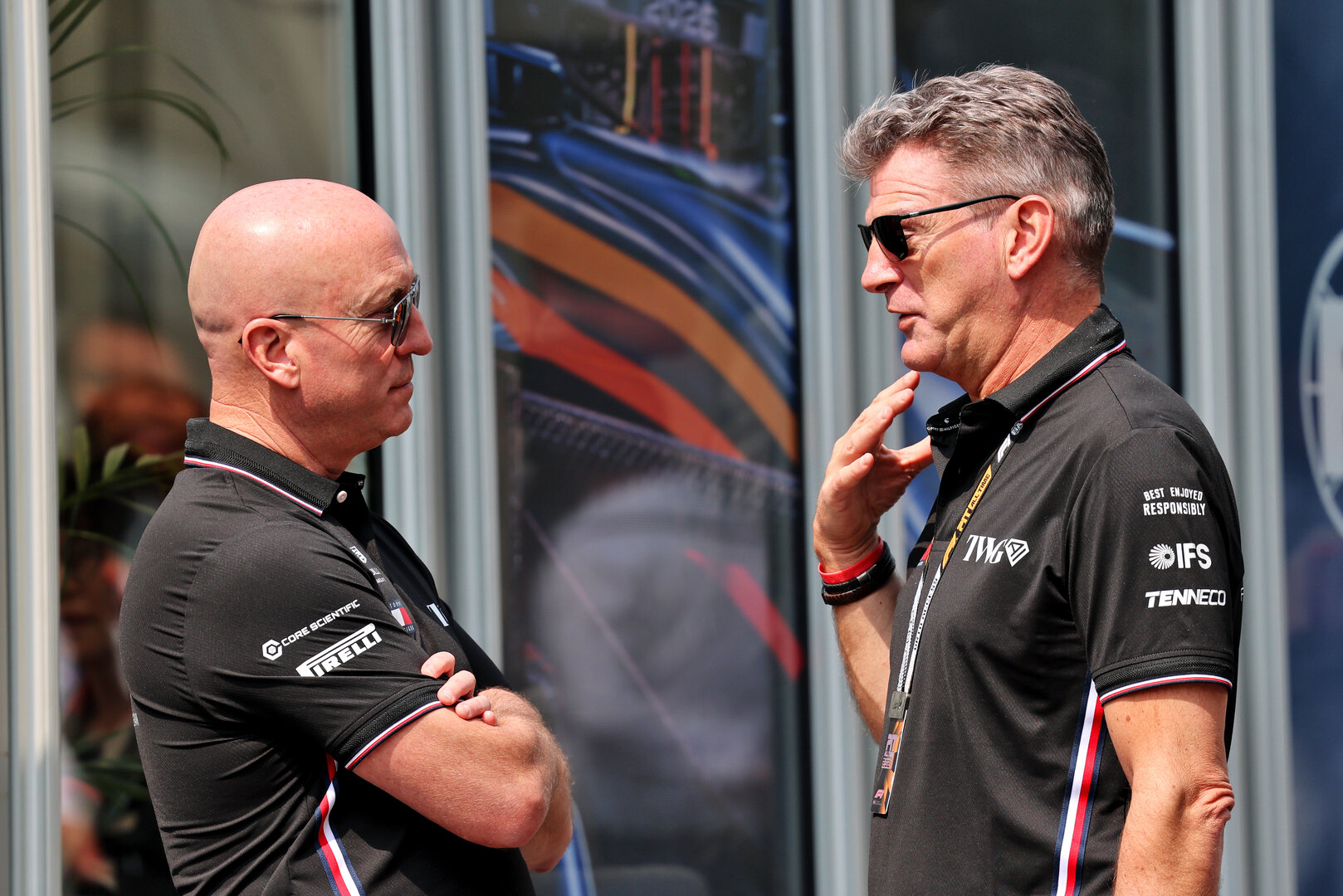 GP GIAPPONE, (L to R): Dan Towriss (USA) Cadillac F1 Team e TWG Motorsports CEO with Graeme Lowdon (GBR) Cadillac Formula 1 Team, Team Principal.
29.03.2026. Formula 1 World Championship, Rd 3, Japanese Grand Prix, Suzuka, Japan, Gara Day.
- www.xpbimages.com, EMail: requests@xpbimages.com © Copyright: Batchelor / XPB Images