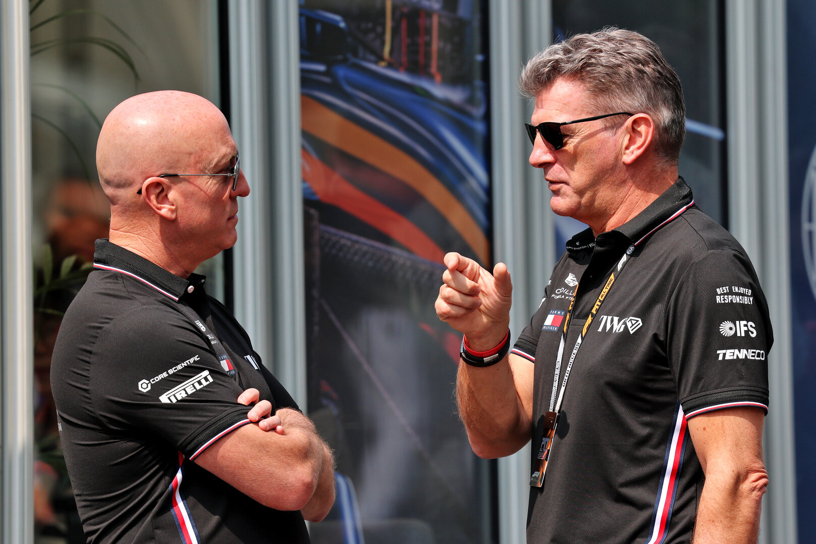 GP GIAPPONE, (L to R): Dan Towriss (USA) Cadillac F1 Team e TWG Motorsports CEO with Graeme Lowdon (GBR) Cadillac Formula 1 Team, Team Principal.
29.03.2026. Formula 1 World Championship, Rd 3, Japanese Grand Prix, Suzuka, Japan, Gara Day.
- www.xpbimages.com, EMail: requests@xpbimages.com © Copyright: Batchelor / XPB Images