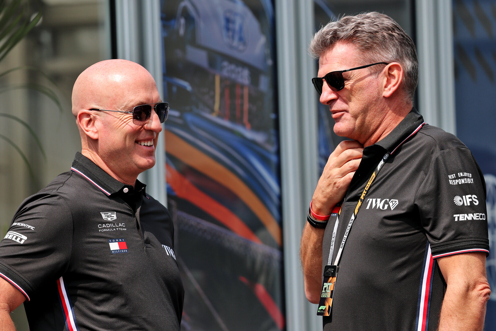 GP GIAPPONE, (L to R): Dan Towriss (USA) Cadillac F1 Team e TWG Motorsports CEO with Graeme Lowdon (GBR) Cadillac Formula 1 Team, Team Principal.
29.03.2026. Formula 1 World Championship, Rd 3, Japanese Grand Prix, Suzuka, Japan, Gara Day.
- www.xpbimages.com, EMail: requests@xpbimages.com © Copyright: Batchelor / XPB Images