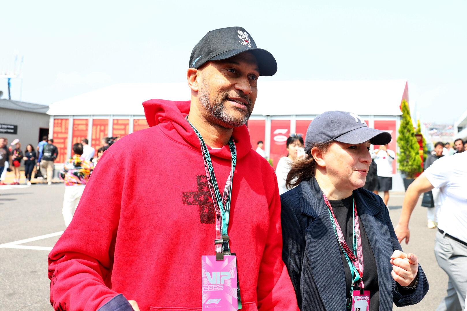 GP GIAPPONE, Keegan-Michael Key (USA) Actor. 
29.03.2026. Formula 1 World Championship, Rd 3, Japanese Grand Prix, Suzuka, Japan, Gara Day.
- www.xpbimages.com, EMail: requests@xpbimages.com © Copyright: Bearne / XPB Images