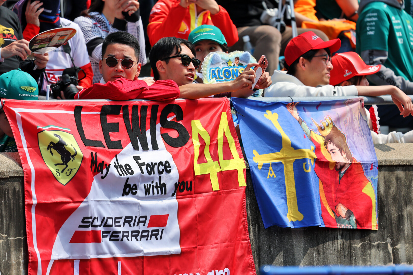 GP GIAPPONE, Circuit Atmosfera - fans in the grandstand.
29.03.2026. Formula 1 World Championship, Rd 3, Japanese Grand Prix, Suzuka, Japan, Gara Day.
- www.xpbimages.com, EMail: requests@xpbimages.com © Copyright: Batchelor / XPB Images