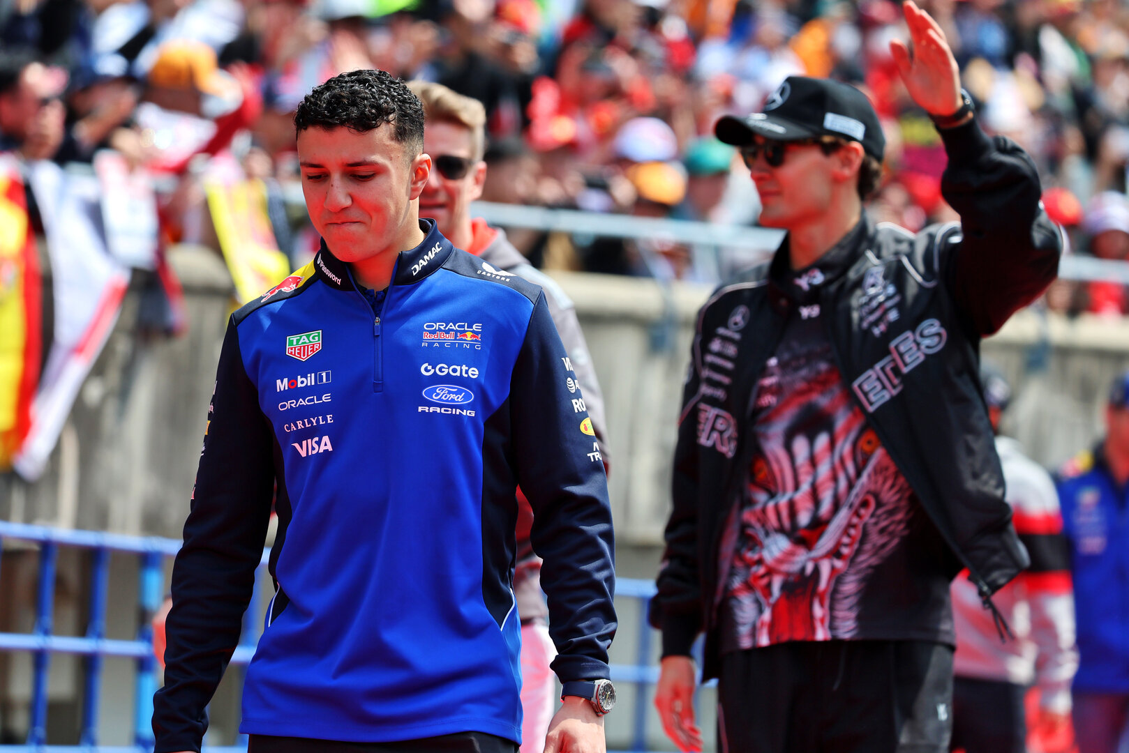 GP GIAPPONE, Isack Hadjar (FRA) Red Bull Racing on the drivers' parade.
29.03.2026. Formula 1 World Championship, Rd 3, Japanese Grand Prix, Suzuka, Japan, Gara Day.
- www.xpbimages.com, EMail: requests@xpbimages.com © Copyright: Batchelor / XPB Images