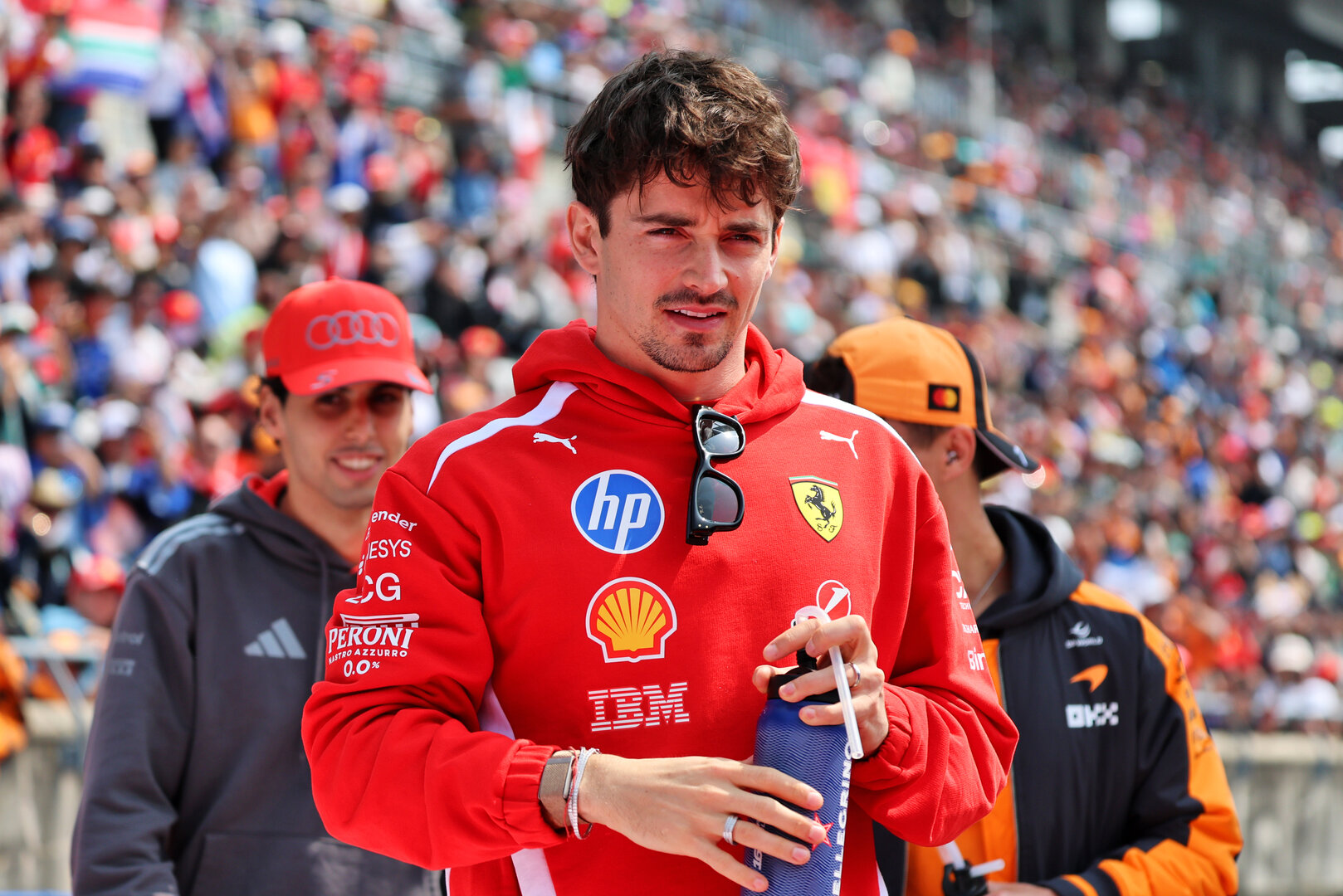 GP GIAPPONE, Charles Leclerc (MON) Ferrari on the drivers' parade.
29.03.2026. Formula 1 World Championship, Rd 3, Japanese Grand Prix, Suzuka, Japan, Gara Day.
- www.xpbimages.com, EMail: requests@xpbimages.com © Copyright: Batchelor / XPB Images
