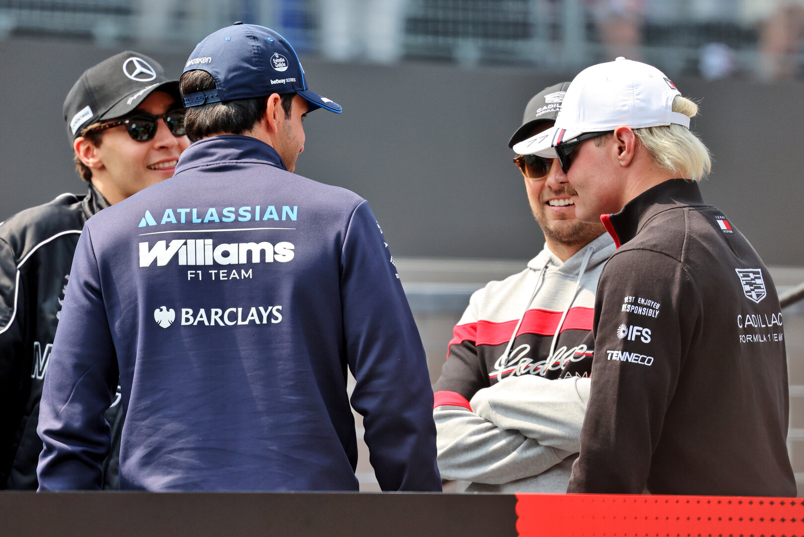 GP GIAPPONE, (L to R): George Russell (GBR) Mercedes AMG Formula One Team; Carlos Sainz (ESP) Williams F1 Team; Sergio Perez (MEX) Cadillac Formula 1 Team; e Valtteri Bottas (FIN) Cadillac Formula 1 Team, on the drivers' parade.
29.03.2026. Formula 1 World Championship, Rd 3, Japanese Grand Prix, Suzuka, Japan, Gara Day.
- www.xpbimages.com, EMail: requests@xpbimages.com © Copyright: Batchelor / XPB Images