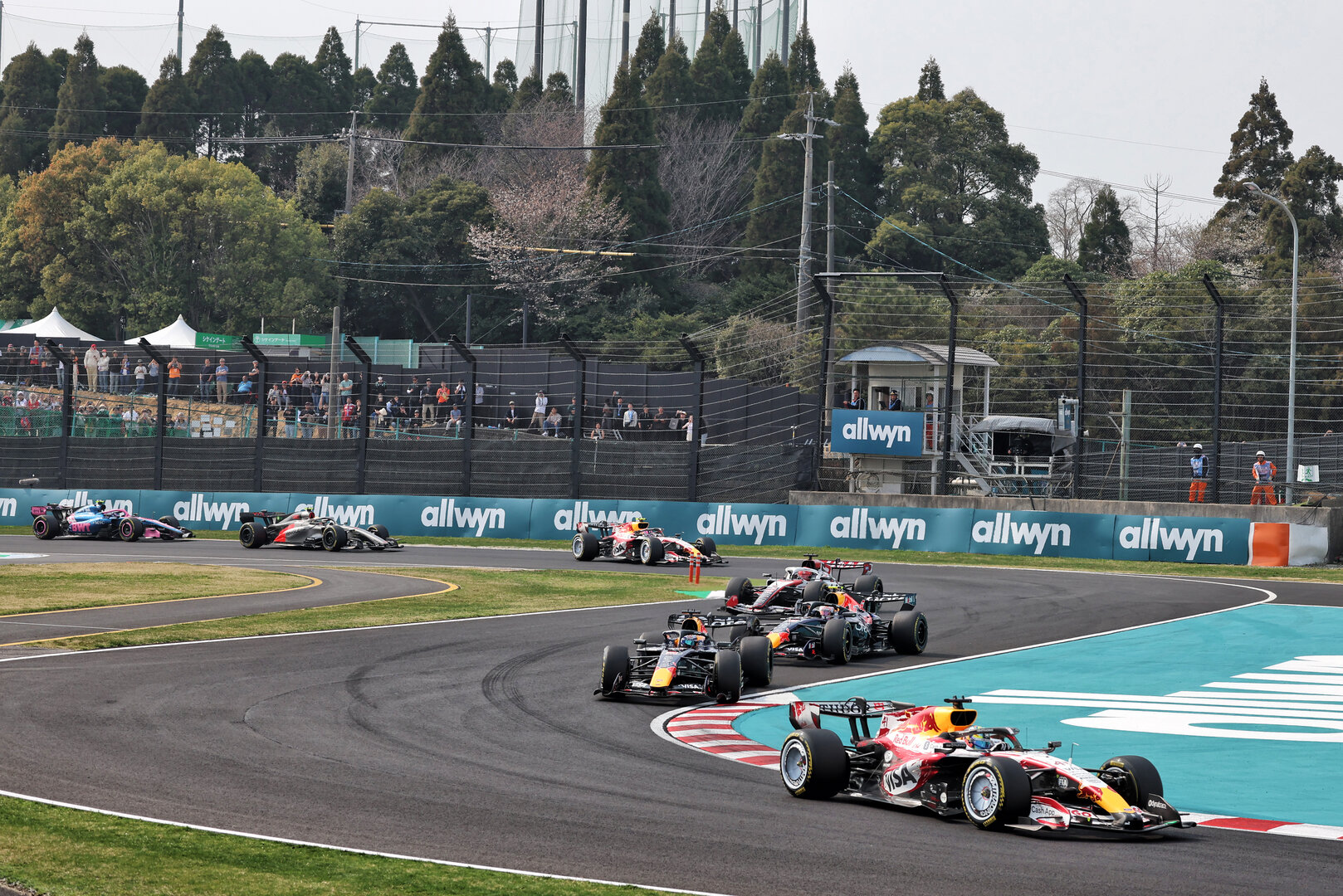 GP GIAPPONE, Isack Hadjar (FRA) Red Bull Racing RB22.
29.03.2026. Formula 1 World Championship, Rd 3, Japanese Grand Prix, Suzuka, Japan, Gara Day.
 - www.xpbimages.com, EMail: requests@xpbimages.com © Copyright: Rew / XPB Images