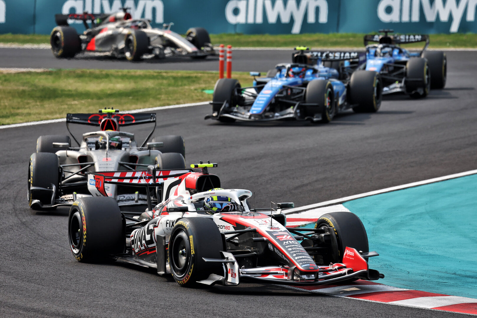 GP GIAPPONE, Oliver Bearman (GBR) Haas F1 Team VF-26.
29.03.2026. Formula 1 World Championship, Rd 3, Japanese Grand Prix, Suzuka, Japan, Gara Day.
 - www.xpbimages.com, EMail: requests@xpbimages.com © Copyright: Rew / XPB Images