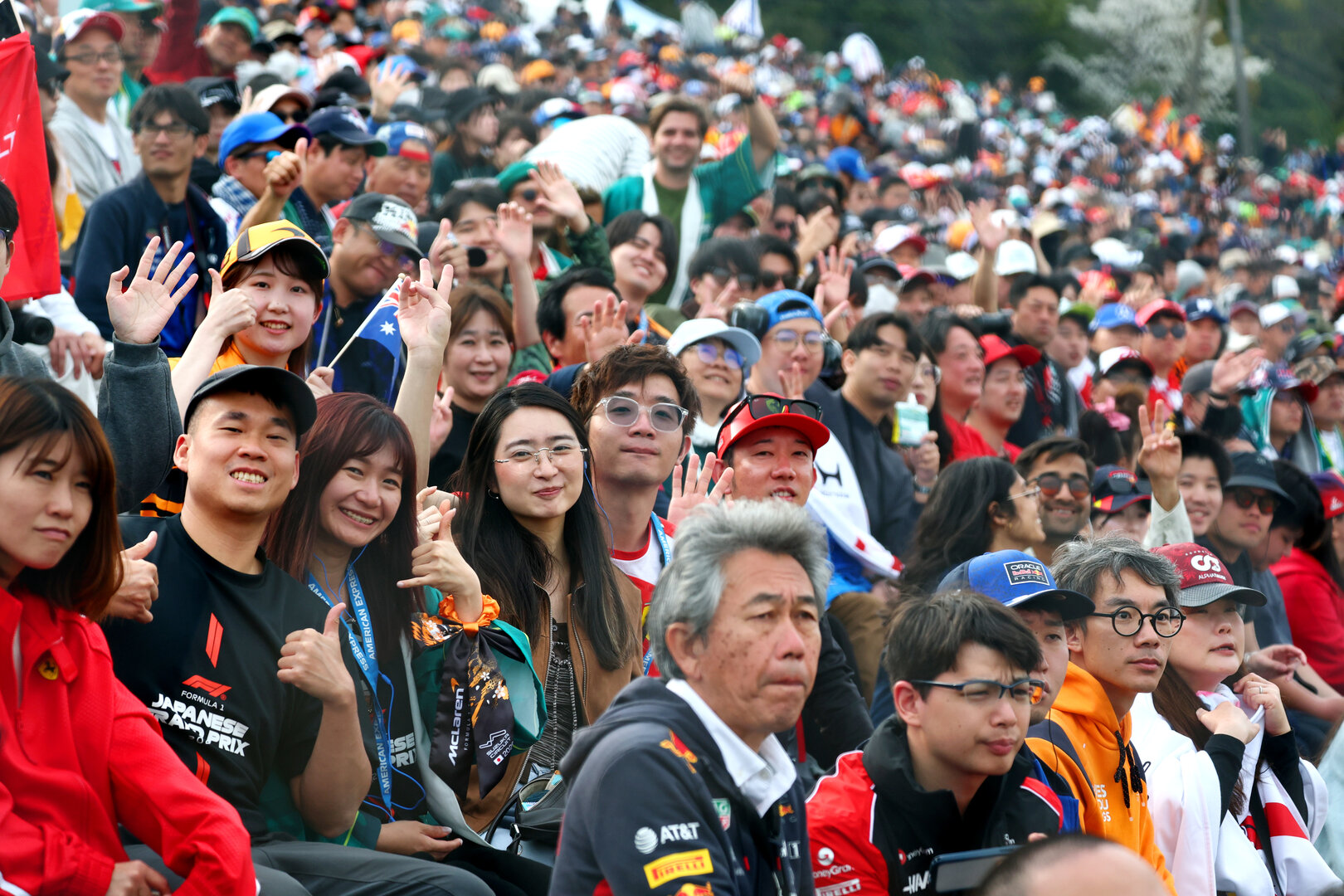 GP GIAPPONE, Circuit Atmosfera - fans in the grandstand.
29.03.2026. Formula 1 World Championship, Rd 3, Japanese Grand Prix, Suzuka, Japan, Gara Day.
- www.xpbimages.com, EMail: requests@xpbimages.com © Copyright: Bearne / XPB Images
