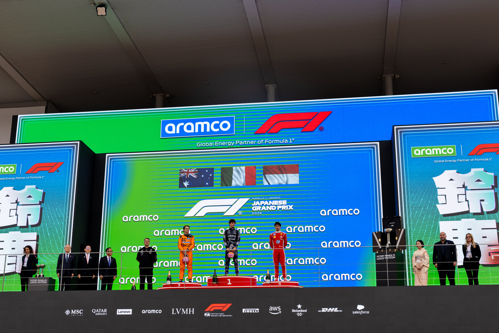 GP GIAPPONE, The podium (L to R): Giacomo Tortora (ITA) Mercedes AMG F1 Formula One Team Director of Car Design; Oscar Piastri (AUS) McLaren F1 Team, second; Andrea Kimi Antonelli (ITA) Mercedes AMG Formula One Team, vincitore; Charles Leclerc (MON) Ferrari, third.
29.03.2026. Formula 1 World Championship, Rd 3, Japanese Grand Prix, Suzuka, Japan, Gara Day.
- www.xpbimages.com, EMail: requests@xpbimages.com © Copyright: Bearne / XPB Images