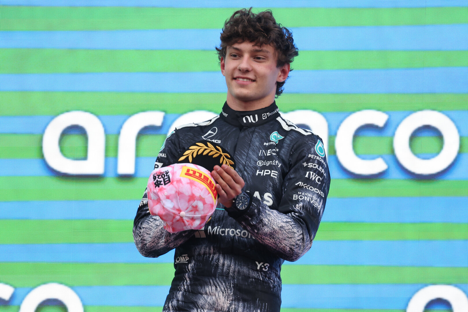 GP GIAPPONE, Gara winner Andrea Kimi Antonelli (ITA) Mercedes AMG Formula One Team celebrates on the podium.
29.03.2026. Formula 1 World Championship, Rd 3, Japanese Grand Prix, Suzuka, Japan, Gara Day.
- www.xpbimages.com, EMail: requests@xpbimages.com © Copyright: Bearne / XPB Images