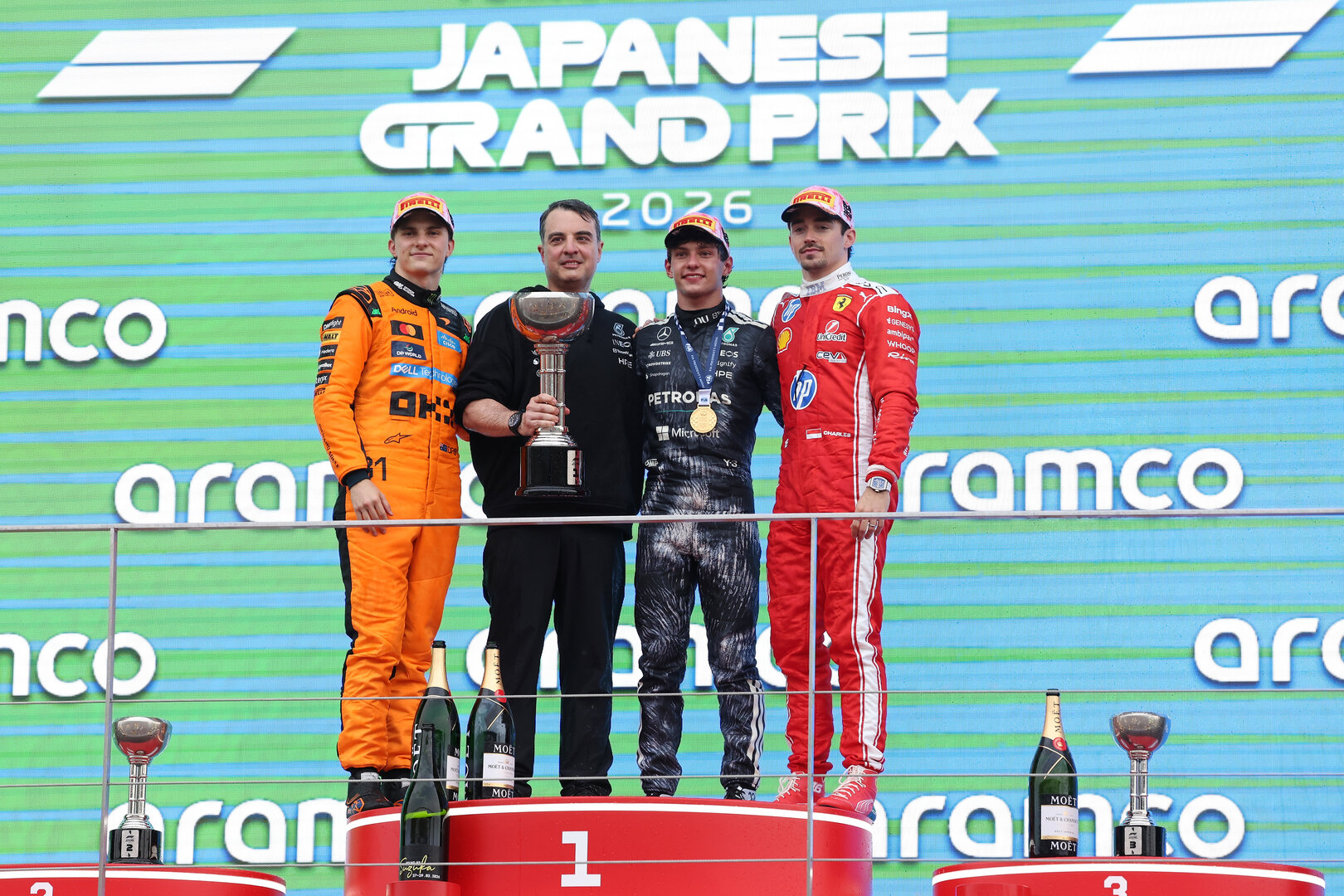 GP GIAPPONE, The podium (L to R): Oscar Piastri (AUS) McLaren F1 Team, second; Giacomo Tortora (ITA) Mercedes AMG F1 Formula One Team Director of Car Design; Andrea Kimi Antonelli (ITA) Mercedes AMG Formula One Team, vincitore; Charles Leclerc (MON) Ferrari, third.
29.03.2026. Formula 1 World Championship, Rd 3, Japanese Grand Prix, Suzuka, Japan, Gara Day.
- www.xpbimages.com, EMail: requests@xpbimages.com © Copyright: Bearne / XPB Images