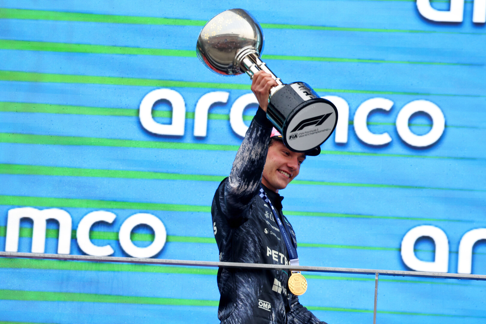GP GIAPPONE, Gara winner Andrea Kimi Antonelli (ITA) Mercedes AMG Formula One Team celebrates on the podium.
29.03.2026. Formula 1 World Championship, Rd 3, Japanese Grand Prix, Suzuka, Japan, Gara Day.
- www.xpbimages.com, EMail: requests@xpbimages.com © Copyright: Bearne / XPB Images