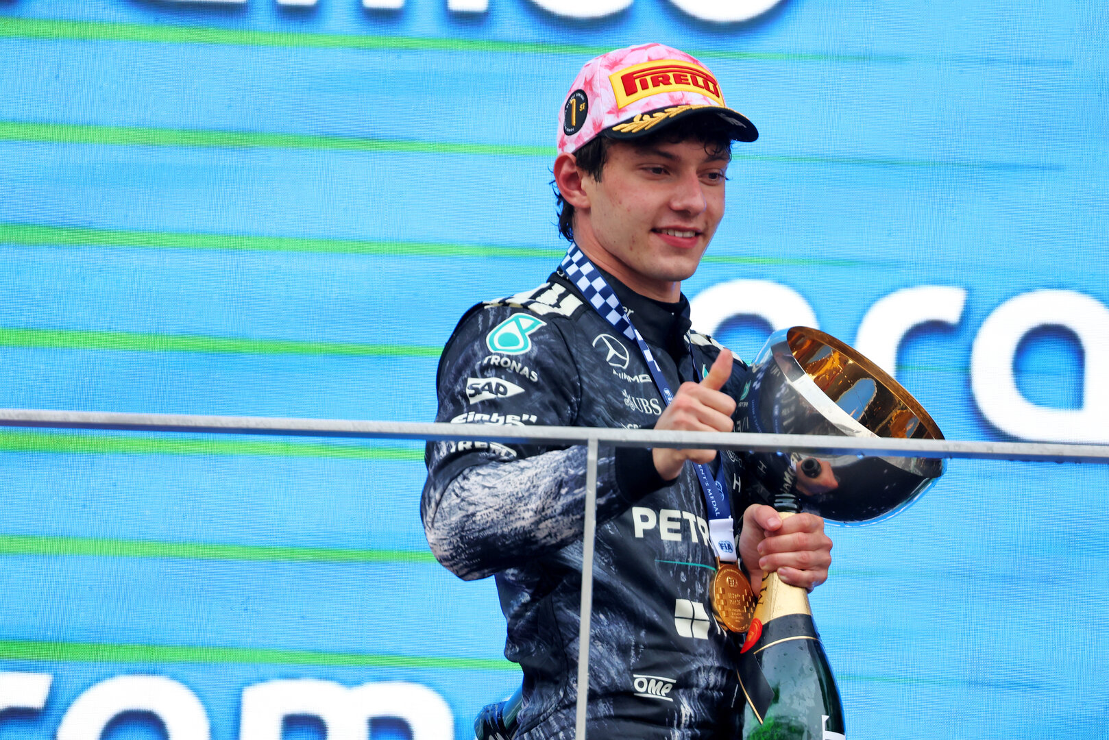 GP GIAPPONE, Gara winner Andrea Kimi Antonelli (ITA) Mercedes AMG Formula One Team celebrates on the podium.
29.03.2026. Formula 1 World Championship, Rd 3, Japanese Grand Prix, Suzuka, Japan, Gara Day.
- www.xpbimages.com, EMail: requests@xpbimages.com © Copyright: Bearne / XPB Images