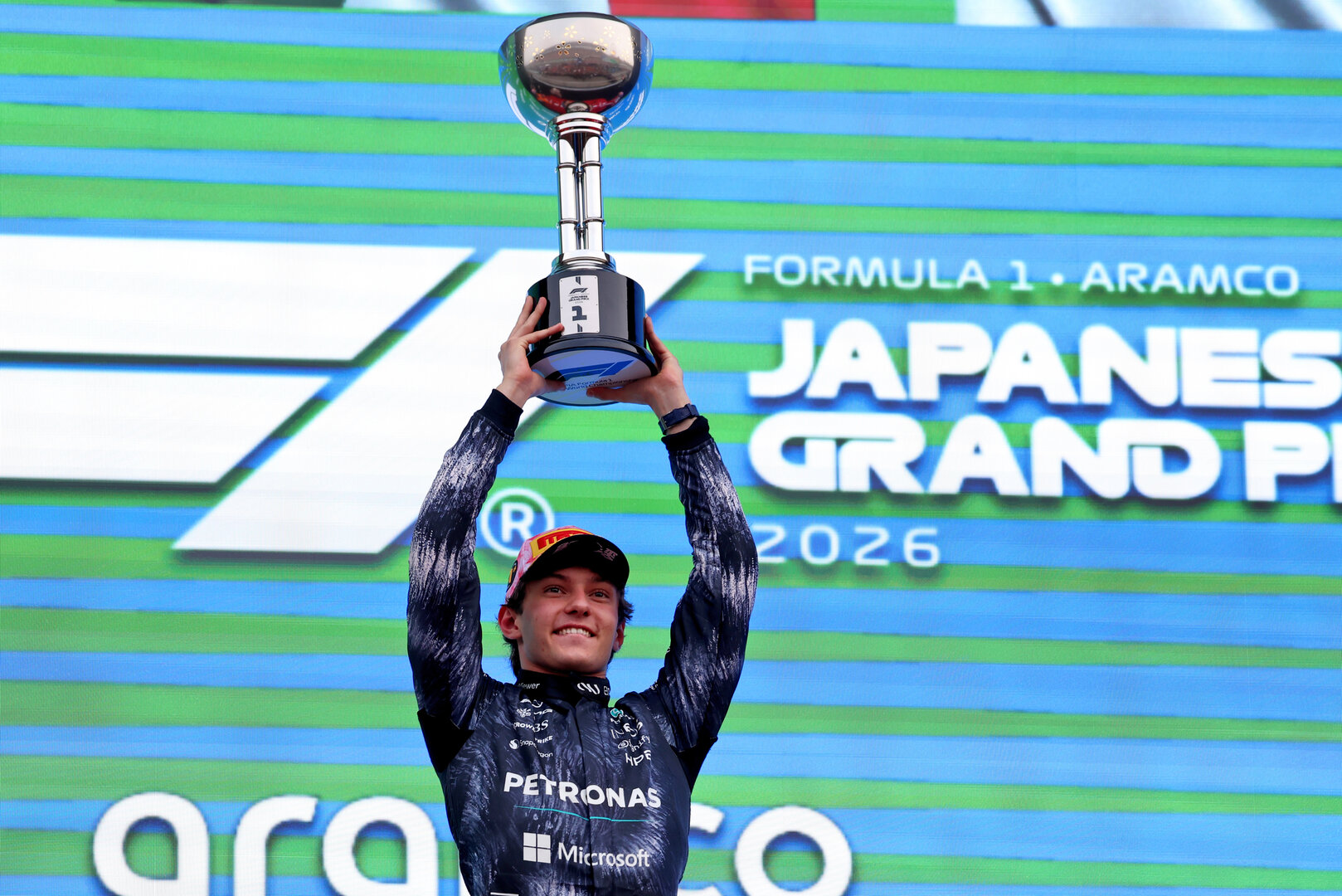 GP GIAPPONE, Gara winner Andrea Kimi Antonelli (ITA) Mercedes AMG Formula One Team celebrates on the podium.
29.03.2026. Formula 1 World Championship, Rd 3, Japanese Grand Prix, Suzuka, Japan, Gara Day.
 - www.xpbimages.com, EMail: requests@xpbimages.com © Copyright: Rew / XPB Images