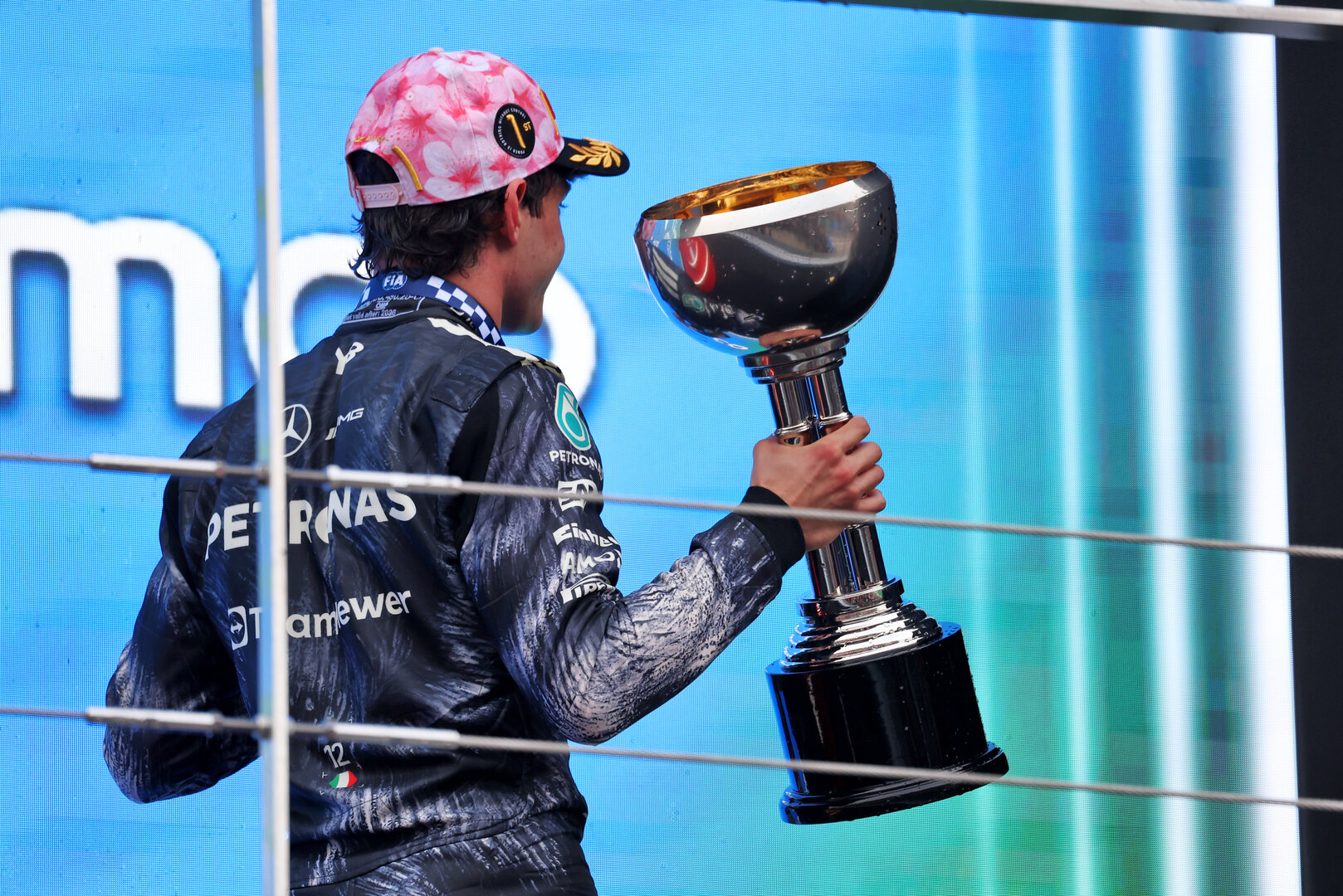 GP GIAPPONE, Gara winner Andrea Kimi Antonelli (ITA) Mercedes AMG Formula One Team celebrates on the podium.
29.03.2026. Formula 1 World Championship, Rd 3, Japanese Grand Prix, Suzuka, Japan, Gara Day.
 - www.xpbimages.com, EMail: requests@xpbimages.com © Copyright: Rew / XPB Images