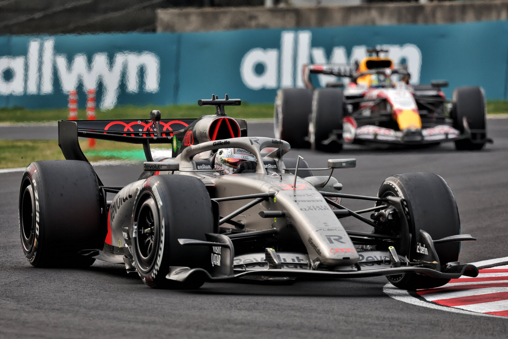 GP GIAPPONE, Nico Hulkenberg (GER) Audi F1 Team R26.
29.03.2026. Formula 1 World Championship, Rd 3, Japanese Grand Prix, Suzuka, Japan, Gara Day.
 - www.xpbimages.com, EMail: requests@xpbimages.com © Copyright: Rew / XPB Images