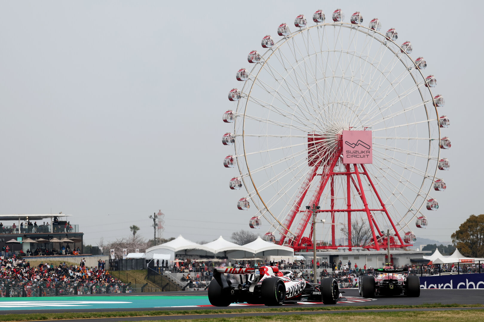 GP GIAPPONE, Esteban Ocon (FRA) Haas F1 Team VF-26.
29.03.2026. Formula 1 World Championship, Rd 3, Japanese Grand Prix, Suzuka, Japan, Gara Day.
- www.xpbimages.com, EMail: requests@xpbimages.com © Copyright: Rew / XPB Images