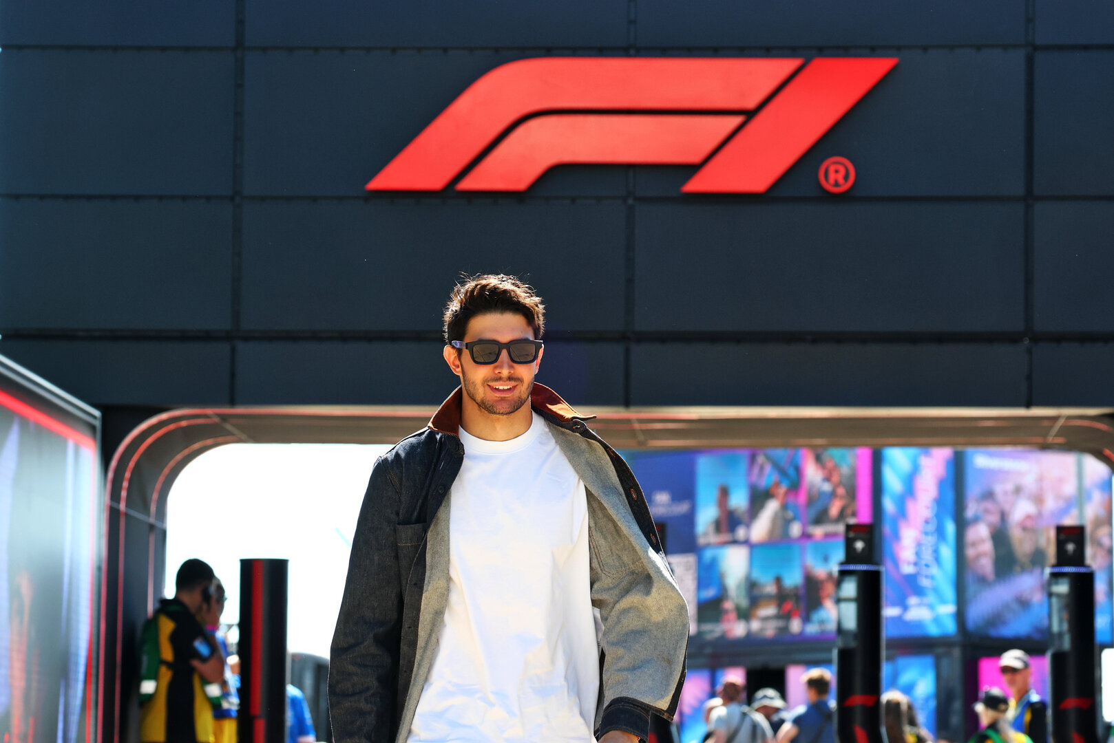 GP GRAN BRETAGNA, Esteban Ocon (FRA) Haas F1 Team.
02.07.2026. Formula 1 World Championship, Rd 9, British Grand Prix, Silverstone, England, Preparation Day.
- www.xpbimages.com, EMail: requests@xpbimages.com © Copyright: Bearne / XPB Images