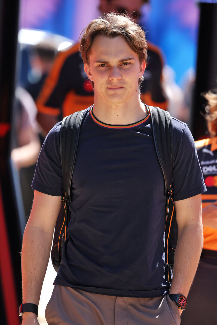 GP GRAN BRETAGNA, Oscar Piastri (AUS) McLaren F1 Team.
02.07.2026. Formula 1 World Championship, Rd 9, British Grand Prix, Silverstone, England, Preparation Day.
- www.xpbimages.com, EMail: requests@xpbimages.com © Copyright: Dunbar / XPB Images