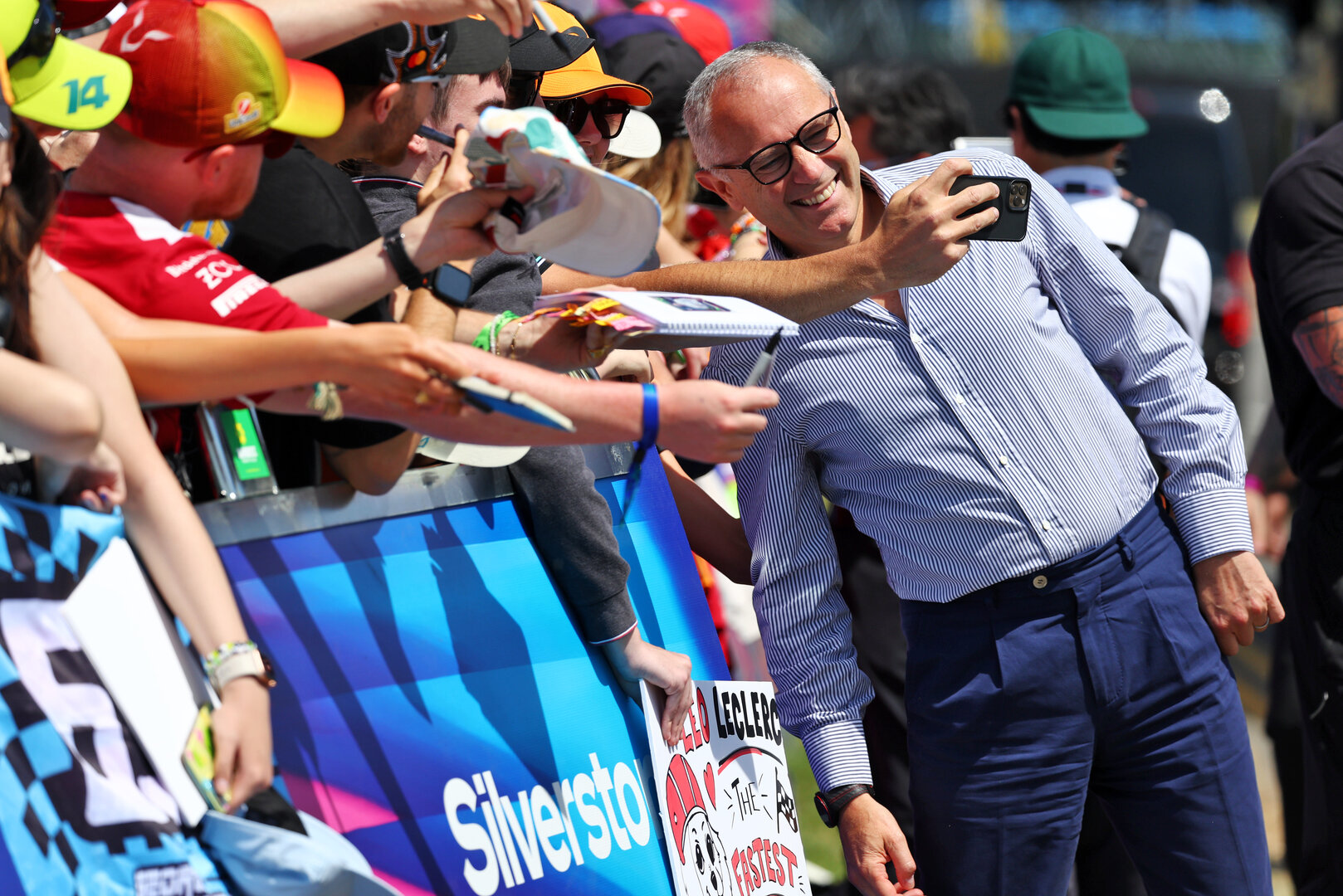 GP GRAN BRETAGNA, Stefano Domenicali (ITA) Formula One President e CEO with fans.
02.07.2026. Formula 1 World Championship, Rd 9, British Grand Prix, Silverstone, England, Preparation Day.
- www.xpbimages.com, EMail: requests@xpbimages.com © Copyright: Patching / XPB Images