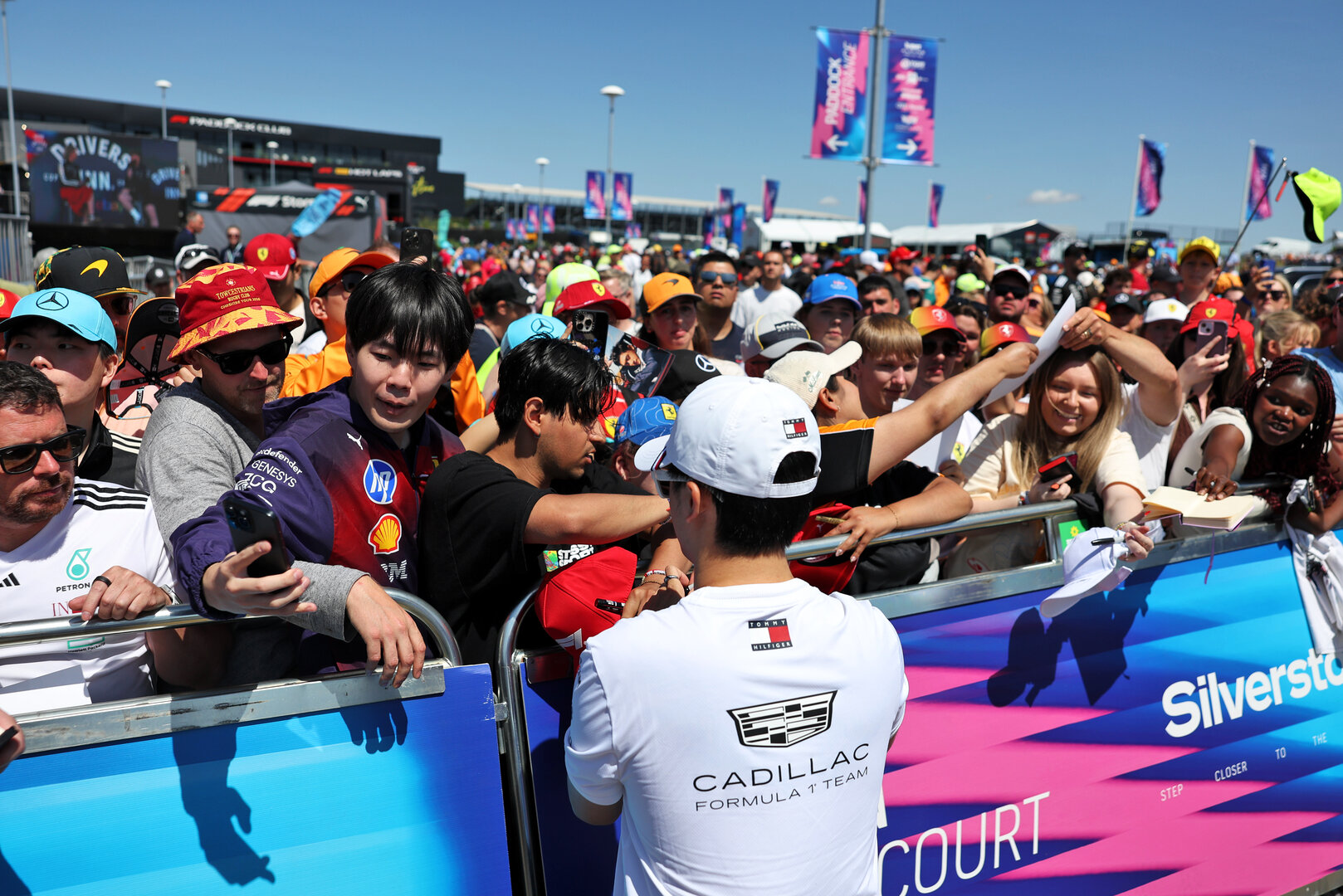 GP GRAN BRETAGNA, Zhou Guanyu (CHN) Cadillac Formula 1 Team Reserve Driver with fans.
02.07.2026. Formula 1 World Championship, Rd 9, British Grand Prix, Silverstone, England, Preparation Day.
- www.xpbimages.com, EMail: requests@xpbimages.com © Copyright: Bearne / XPB Images