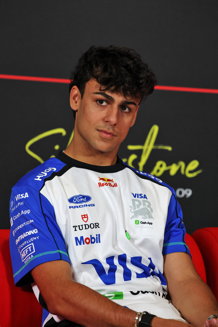 GP GRAN BRETAGNA, Arvid Lindblad (GBR) Racing Bulls Formula One Team in the FIA Press Conference.
02.07.2026. Formula 1 World Championship, Rd 9, British Grand Prix, Silverstone, England, Preparation Day.
- www.xpbimages.com, EMail: requests@xpbimages.com © Copyright: Moy / XPB Images