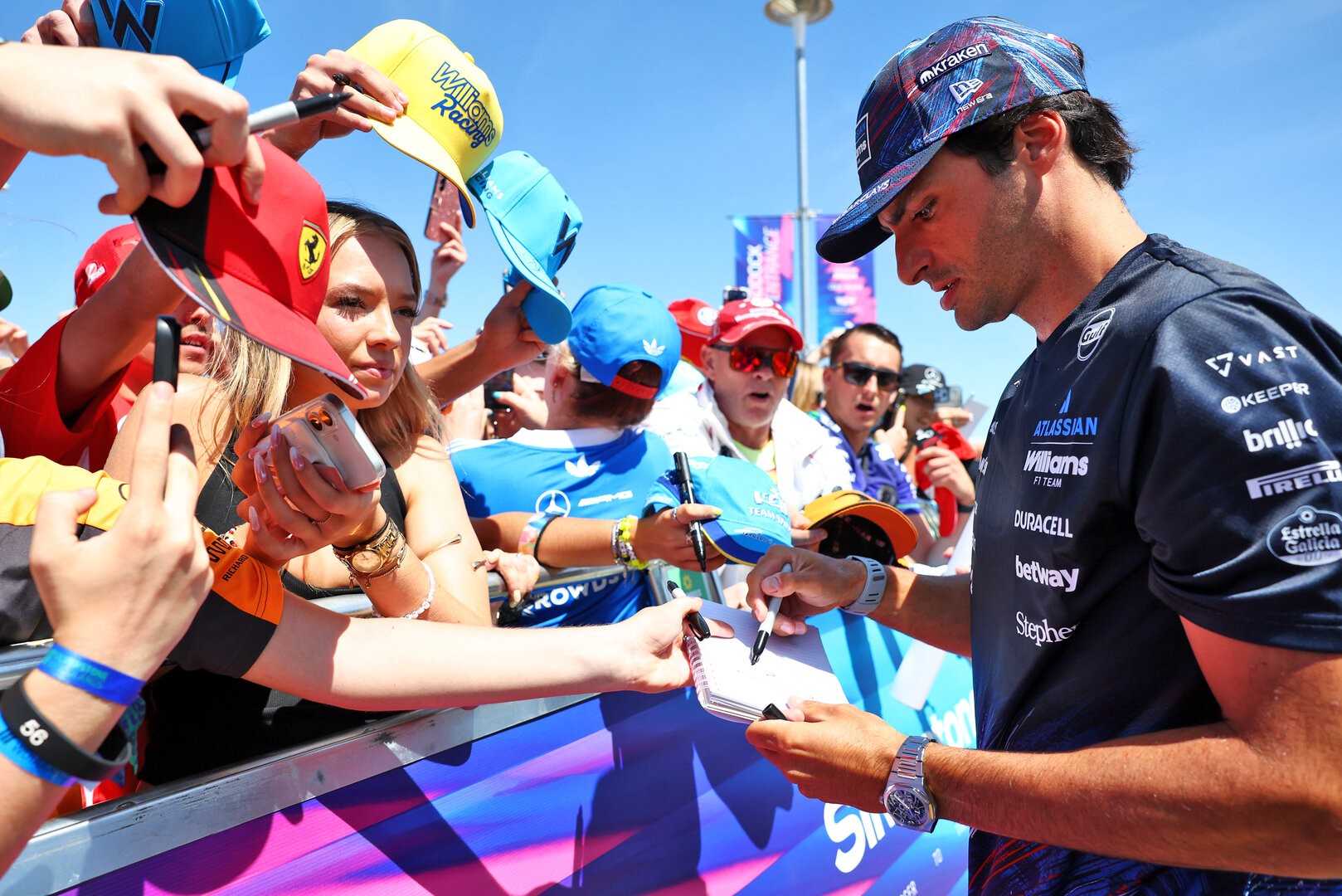 GP GRAN BRETAGNA, Carlos Sainz (ESP) Williams F1 Team with fans.
02.07.2026. Formula 1 World Championship, Rd 9, British Grand Prix, Silverstone, England, Preparation Day.
- www.xpbimages.com, EMail: requests@xpbimages.com © Copyright: Patching / XPB Images