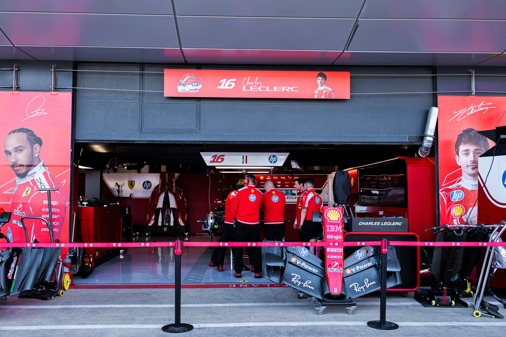 GP GRAN BRETAGNA, Ferrari pit garages.
02.07.2026. Formula 1 World Championship, Rd 9, British Grand Prix, Silverstone, England, Preparation Day.
 - www.xpbimages.com, EMail: requests@xpbimages.com © Copyright: Denny / XPB Images
