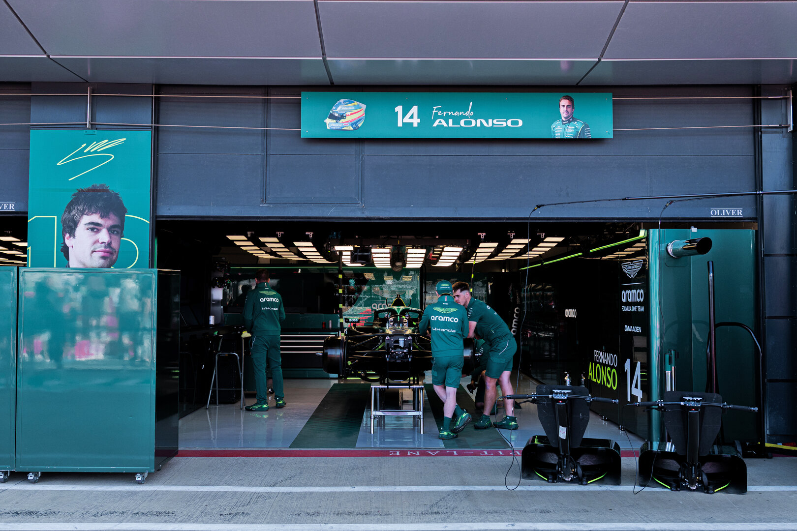 GP GRAN BRETAGNA, Aston Martin F1 Team pit garages.
02.07.2026. Formula 1 World Championship, Rd 9, British Grand Prix, Silverstone, England, Preparation Day.
- www.xpbimages.com, EMail: requests@xpbimages.com © Copyright: Denny / XPB Images