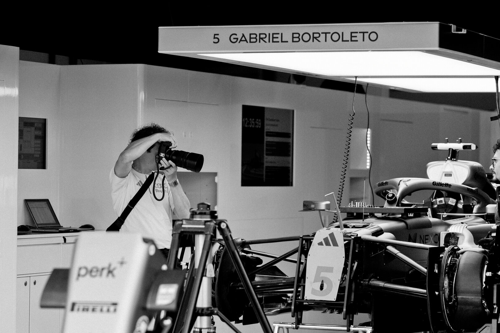 GP GRAN BRETAGNA, Audi F1 Team pit garage.
02.07.2026. Formula 1 World Championship, Rd 9, British Grand Prix, Silverstone, England, Preparation Day.
 - www.xpbimages.com, EMail: requests@xpbimages.com © Copyright: Denny / XPB Images