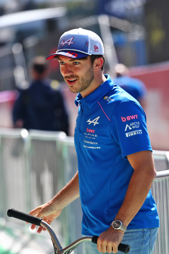 GP GRAN BRETAGNA, Pierre Gasly (FRA) Alpine F1 Team.
02.07.2026. Formula 1 World Championship, Rd 9, British Grand Prix, Silverstone, England, Preparation Day.
- www.xpbimages.com, EMail: requests@xpbimages.com © Copyright: Bearne / XPB Images
