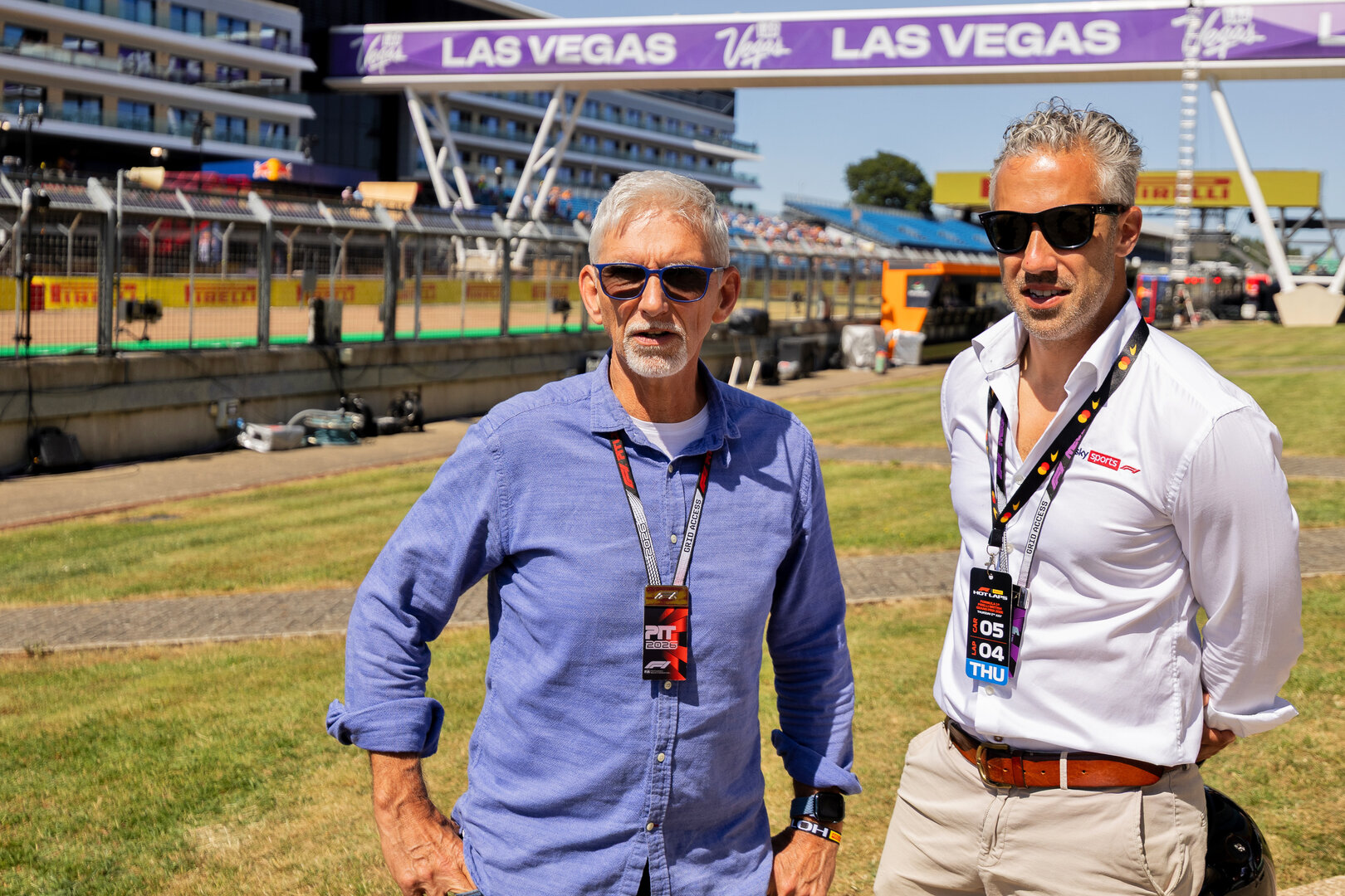 GP GRAN BRETAGNA, Damon Hill (GBR) (Left).
02.07.2026. Formula 1 World Championship, Rd 9, British Grand Prix, Silverstone, England, Preparation Day.
- www.xpbimages.com, EMail: requests@xpbimages.com © Copyright: Davenport / XPB Images