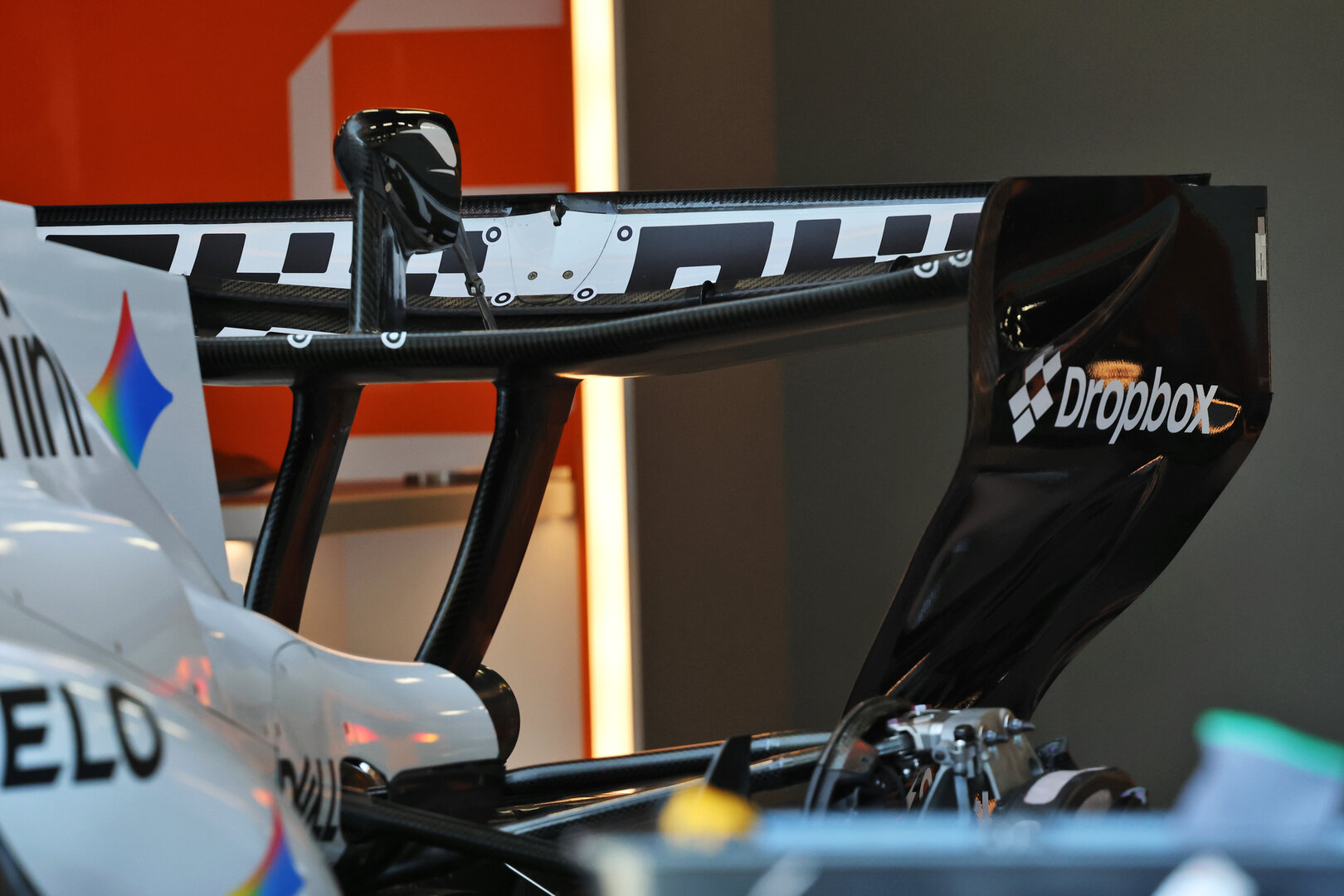 GP GRAN BRETAGNA, McLaren F1 Team MCL40 rear wing.
02.07.2026. Formula 1 World Championship, Rd 9, British Grand Prix, Silverstone, England, Preparation Day.
- www.xpbimages.com, EMail: requests@xpbimages.com © Copyright: Batchelor / XPB Images