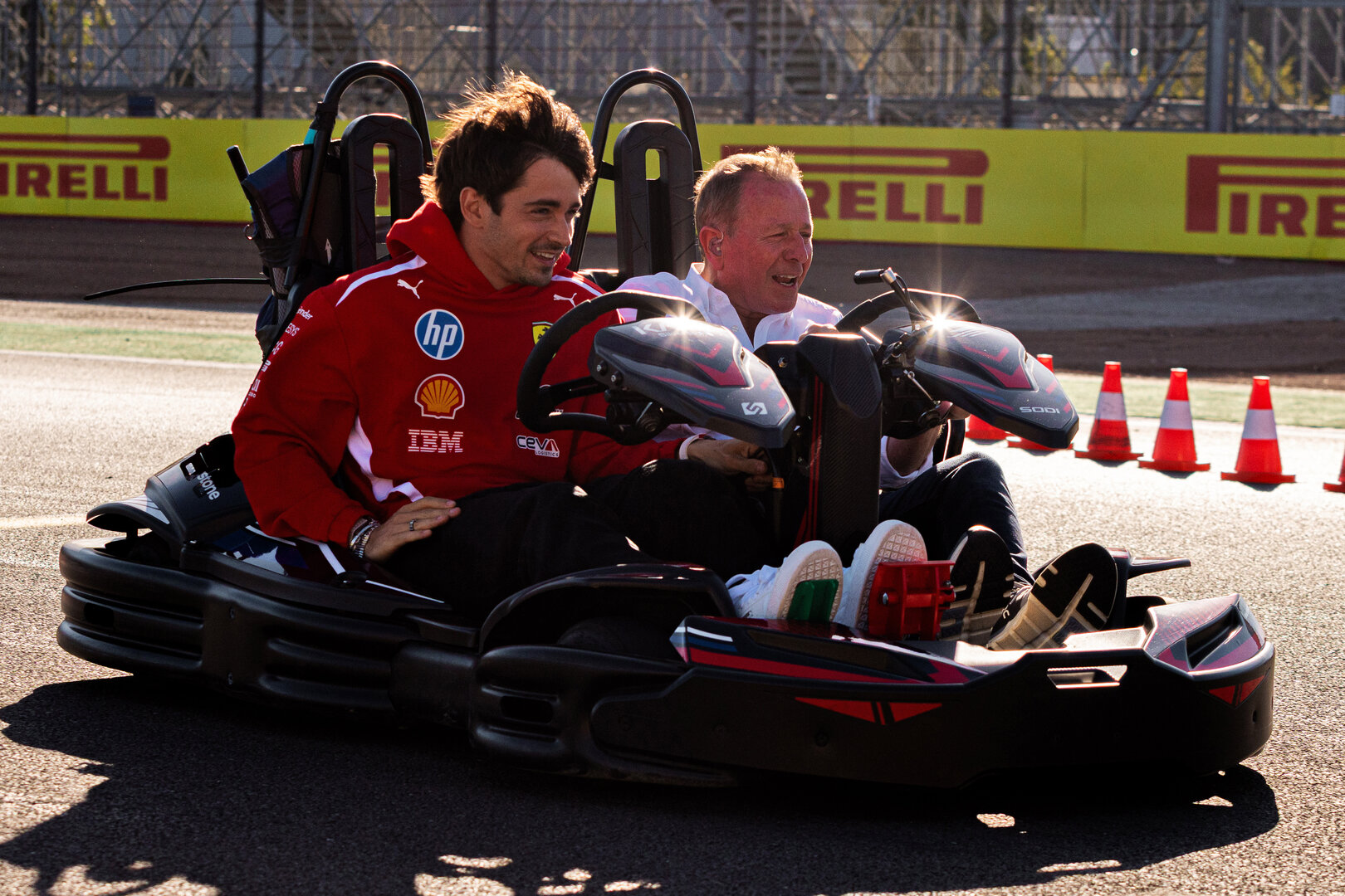 GP GRAN BRETAGNA, (L to R): Charles Leclerc (MON) Ferrari e Martin Brundle (GBR) Sky Sports F1 Commentator karting.
02.07.2026. Formula 1 World Championship, Rd 9, British Grand Prix, Silverstone, England, Preparation Day.
- www.xpbimages.com, EMail: requests@xpbimages.com © Copyright: Denny / XPB Images