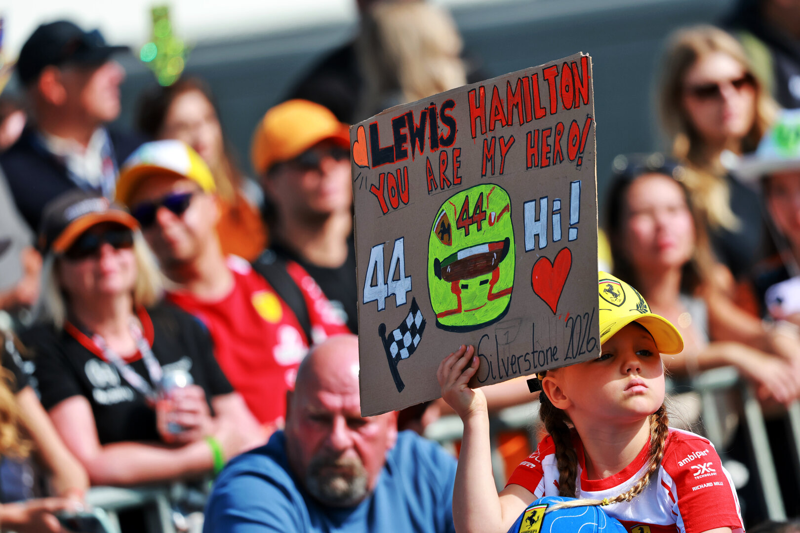 GP GRAN BRETAGNA, Circuit Atmosfera - young Lewis Hamilton (GBR) Ferrari fan.
03.07.2026. Formula 1 World Championship, Rd 9, British Grand Prix, Silverstone, England, Sprint Qualifiche Day.
- www.xpbimages.com, EMail: requests@xpbimages.com © Copyright: Charniaux / XPB Images