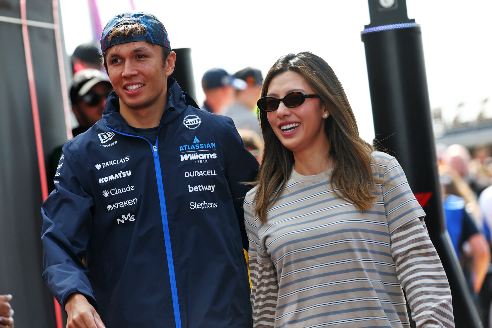 GP GRAN BRETAGNA, (L to R): Alexander Albon (THA) Williams F1 Team with Domenica Muni Lily He (CHN) Professional Golfer.
03.07.2026. Formula 1 World Championship, Rd 9, British Grand Prix, Silverstone, England, Sprint Qualifiche Day.
- www.xpbimages.com, EMail: requests@xpbimages.com © Copyright: Bearne / XPB Images