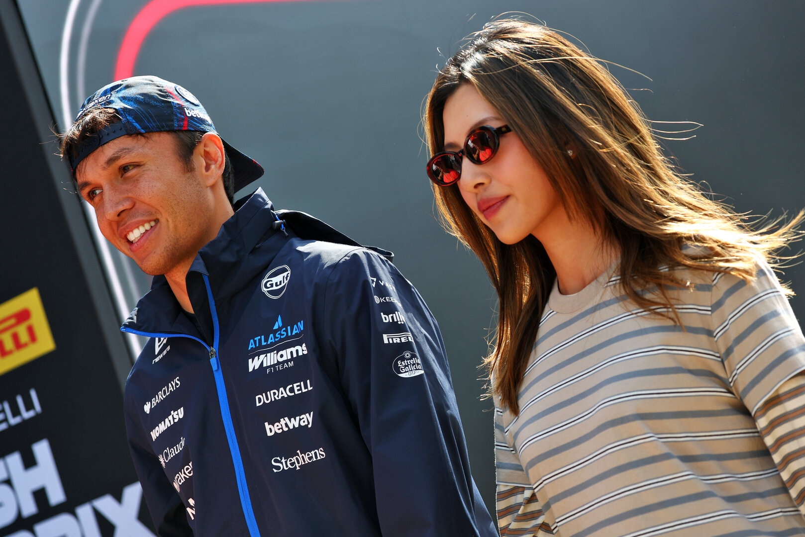 GP GRAN BRETAGNA, (L to R): Alexander Albon (THA) Williams F1 Team with Domenica Muni Lily He (CHN) Professional Golfer.
03.07.2026. Formula 1 World Championship, Rd 9, British Grand Prix, Silverstone, England, Sprint Qualifiche Day.
- www.xpbimages.com, EMail: requests@xpbimages.com © Copyright: Bearne / XPB Images