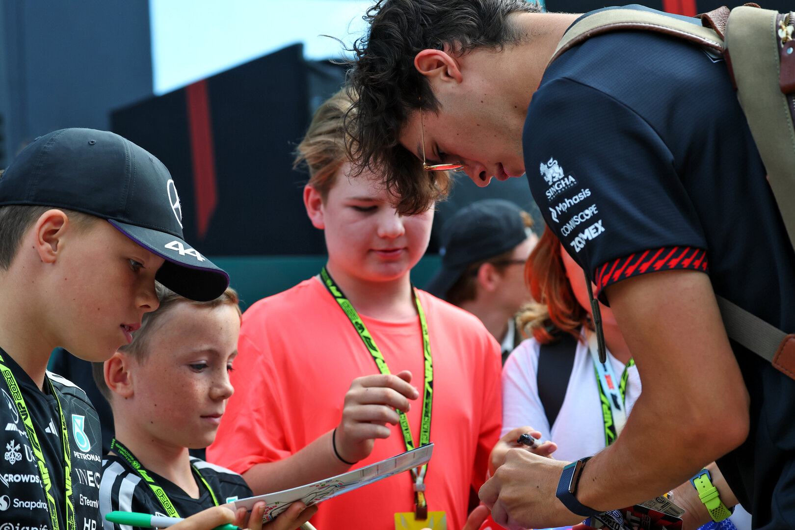 GP GRAN BRETAGNA, Oliver Bearman (GBR) Haas F1 Team  with fans.
03.07.2026. Formula 1 World Championship, Rd 9, British Grand Prix, Silverstone, England, Sprint Qualifiche Day.
- www.xpbimages.com, EMail: requests@xpbimages.com © Copyright: Bearne / XPB Images