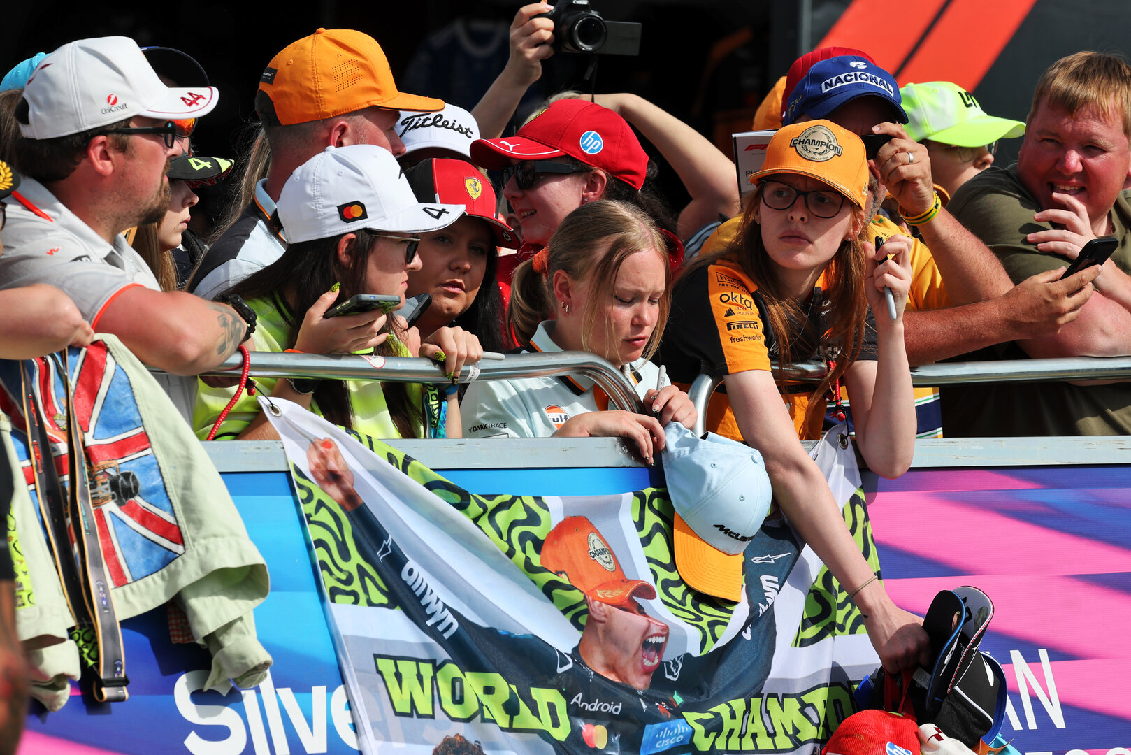 GP GRAN BRETAGNA, Circuit Atmosfera - fans.
03.07.2026. Formula 1 World Championship, Rd 9, British Grand Prix, Silverstone, England, Sprint Qualifiche Day.
- www.xpbimages.com, EMail: requests@xpbimages.com © Copyright: Moy / XPB Images