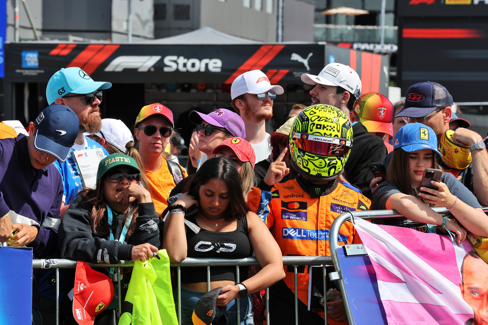 GP GRAN BRETAGNA, Circuit Atmosfera - fans.
03.07.2026. Formula 1 World Championship, Rd 9, British Grand Prix, Silverstone, England, Sprint Qualifiche Day.
- www.xpbimages.com, EMail: requests@xpbimages.com © Copyright: Davenport / XPB Images