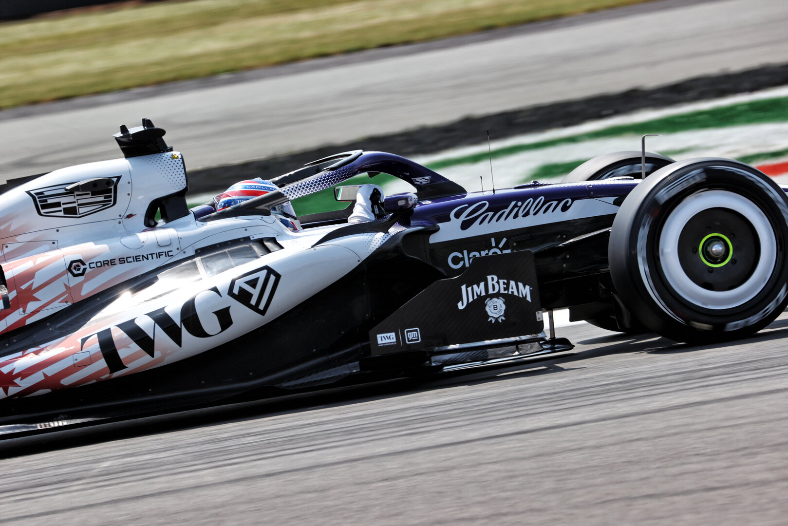 GP GRAN BRETAGNA, Sergio Perez (MEX) Cadillac Formula 1 Team MAC-26.
03.07.2026. Formula 1 World Championship, Rd 9, British Grand Prix, Silverstone, England, Sprint Qualifiche Day.
- www.xpbimages.com, EMail: requests@xpbimages.com © Copyright: Davenport / XPB Images