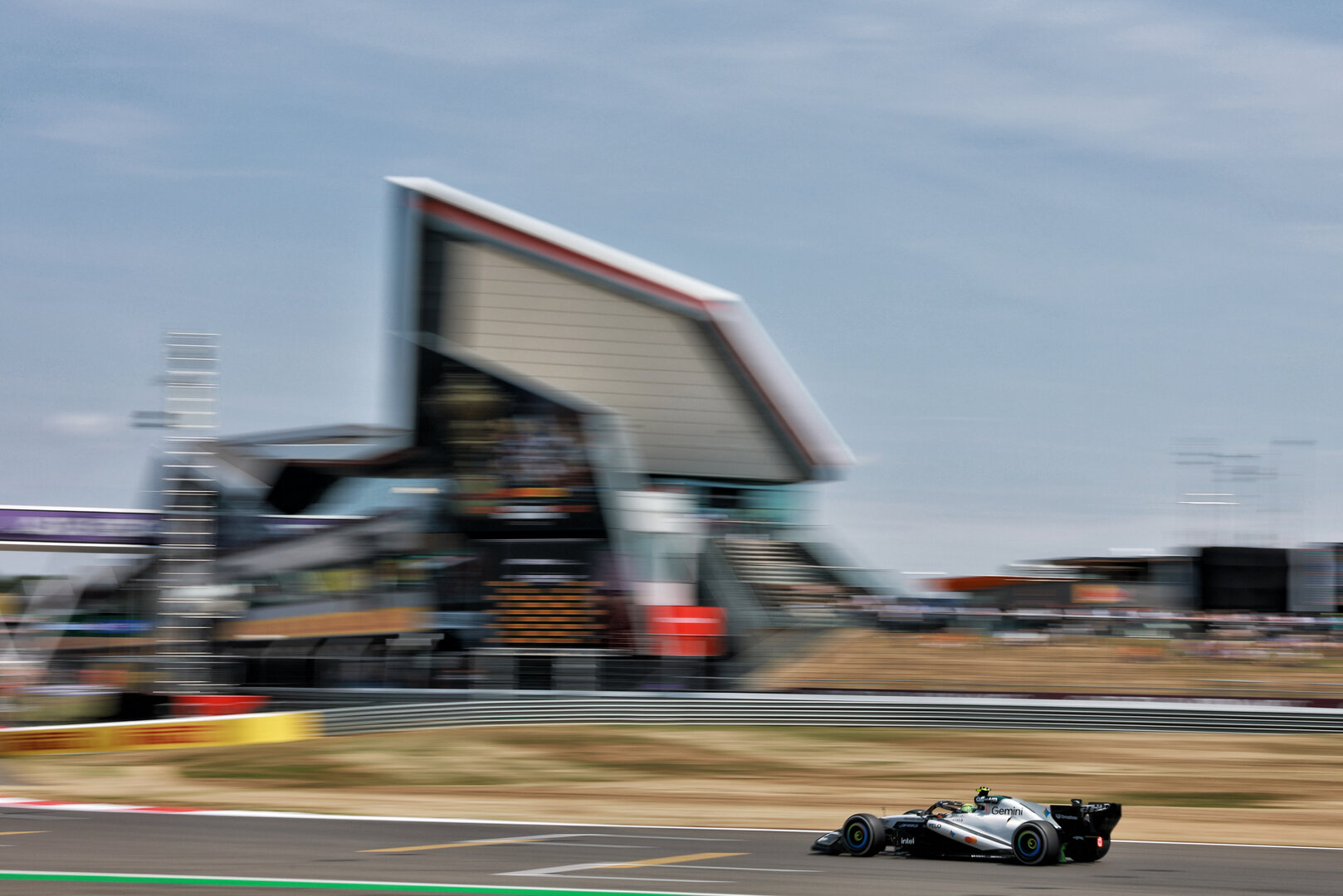 GP GRAN BRETAGNA, Lando Norris (GBR) McLaren F1 Team MCL40.
03.07.2026. Formula 1 World Championship, Rd 9, British Grand Prix, Silverstone, England, Sprint Qualifiche Day.
- www.xpbimages.com, EMail: requests@xpbimages.com © Copyright: Moy / XPB Images