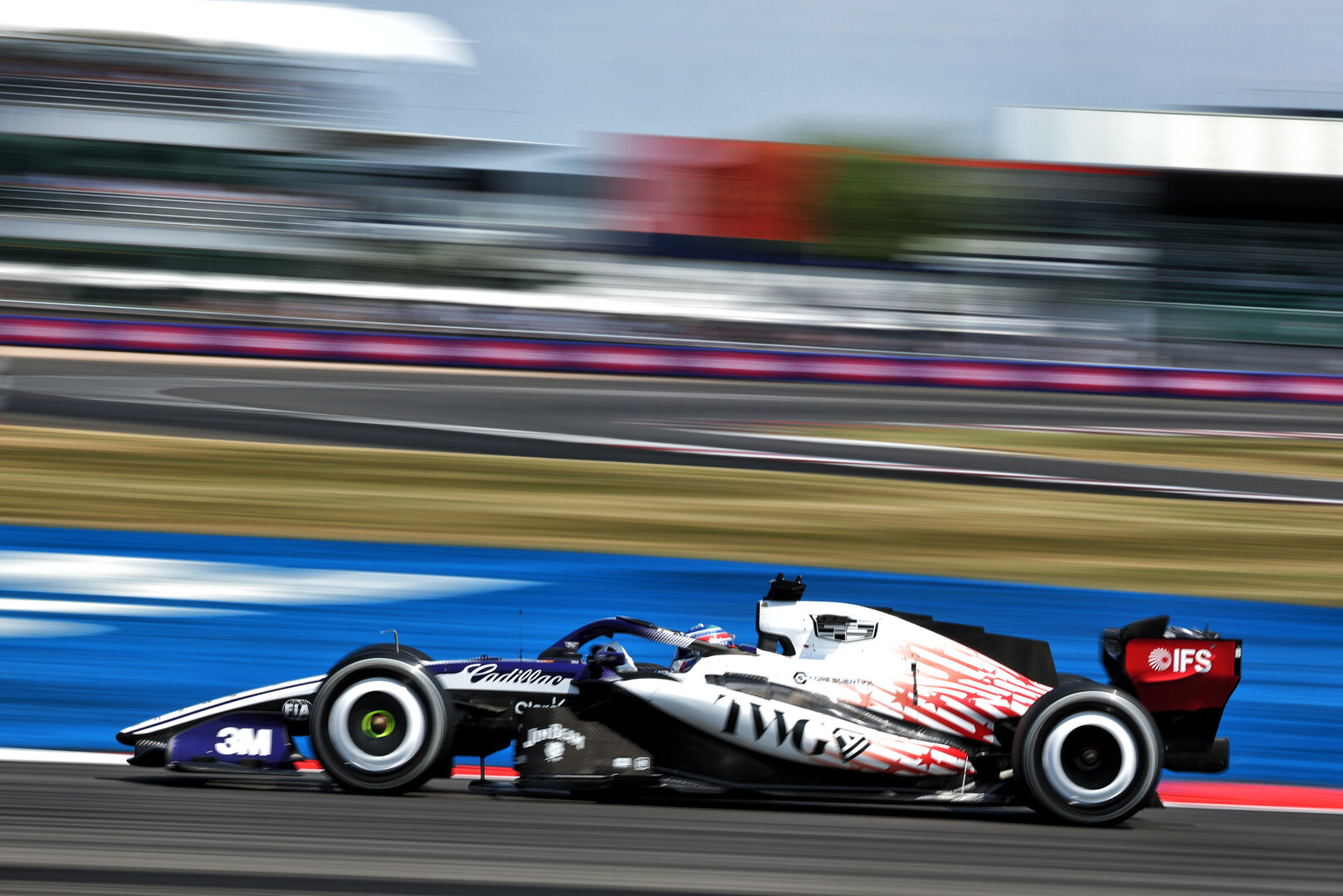 GP GRAN BRETAGNA,
Sergio Perez (MEX) Cadillac Formula 1 Team MAC-26.
03.07.2026. Formula 1 World Championship, Rd 9, British Grand Prix, Silverstone, England, Sprint Qualifiche Day.
- www.xpbimages.com, EMail: requests@xpbimages.com © Copyright: Bearne / XPB Images
