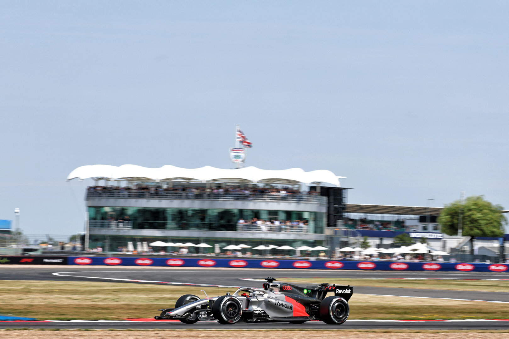 GP GRAN BRETAGNA, Nico Hulkenberg (GER) Audi F1 Team R26.
03.07.2026. Formula 1 World Championship, Rd 9, British Grand Prix, Silverstone, England, Sprint Qualifiche Day.
- www.xpbimages.com, EMail: requests@xpbimages.com © Copyright: Bearne / XPB Images