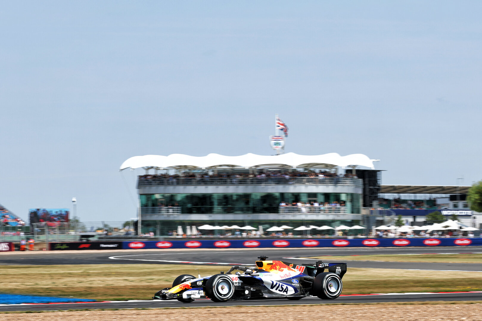 GP GRAN BRETAGNA, Arvid Lindblad (GBR) Racing Bulls Formula One Team VCARB 03.
03.07.2026. Formula 1 World Championship, Rd 9, British Grand Prix, Silverstone, England, Sprint Qualifiche Day.
- www.xpbimages.com, EMail: requests@xpbimages.com © Copyright: Bearne / XPB Images