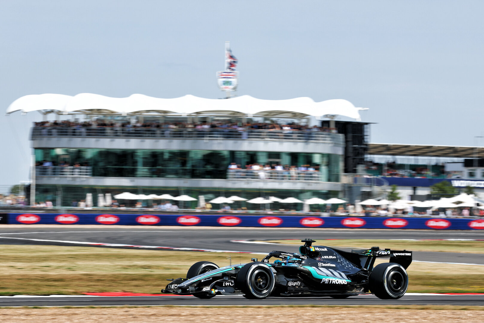 GP GRAN BRETAGNA, George Russell (GBR) Mercedes AMG Formula One Team W17.
03.07.2026. Formula 1 World Championship, Rd 9, British Grand Prix, Silverstone, England, Sprint Qualifiche Day.
- www.xpbimages.com, EMail: requests@xpbimages.com © Copyright: Bearne / XPB Images