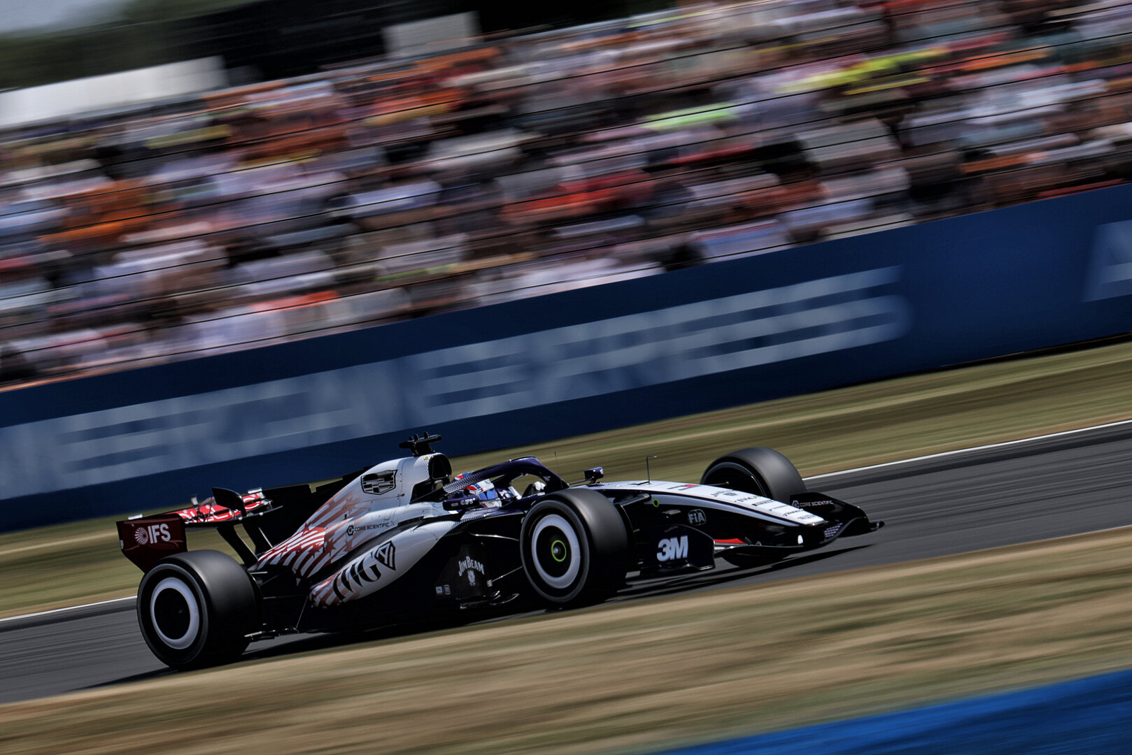 GP GRAN BRETAGNA, Sergio Perez (MEX) Cadillac Formula 1 Team MAC-26.
03.07.2026. Formula 1 World Championship, Rd 9, British Grand Prix, Silverstone, England, Sprint Qualifiche Day.
- www.xpbimages.com, EMail: requests@xpbimages.com © Copyright: Charniaux / XPB Images